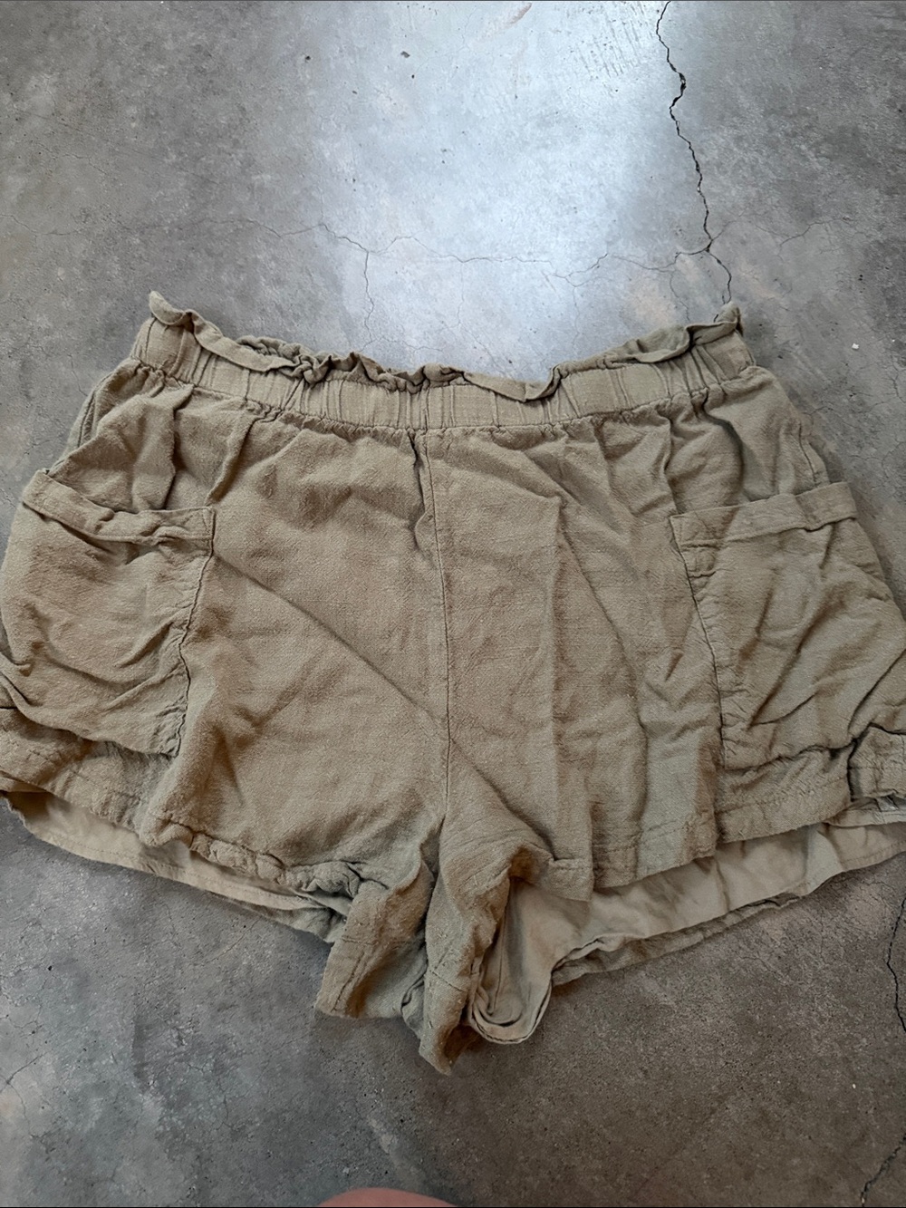 Women’s Relaxed Linen-Blend Casual Shorts — Tan